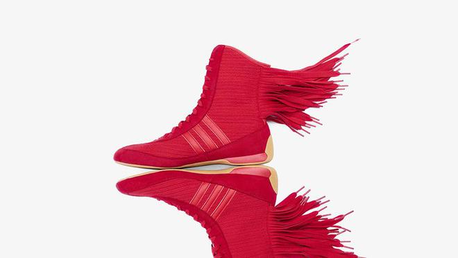 ing 合作女靴开售、匡威推出 3 款复古跑鞋J9九游会每周鞋报：FENDI x Red W(图15)